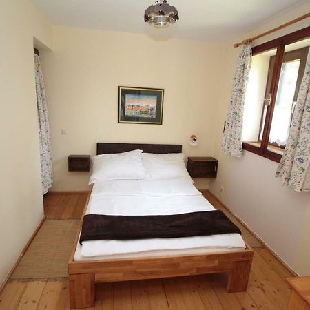 Holiday Home Winzerhaus Eva Spicnik Bagian luar foto