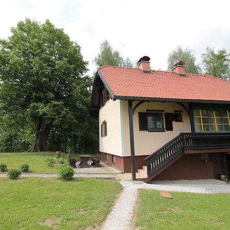 Holiday Home Winzerhaus Eva Spicnik Bagian luar foto
